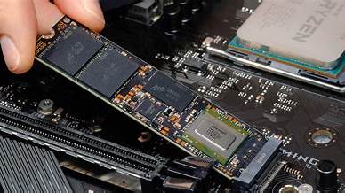 Как выбрать идеальный SSD: Путеводитель по ключевым характеристикам и реальным отзывам